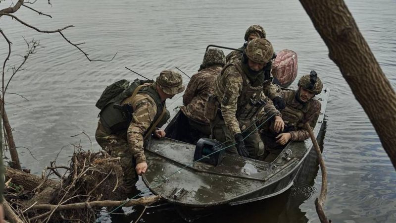Висадка військових на лівий берег